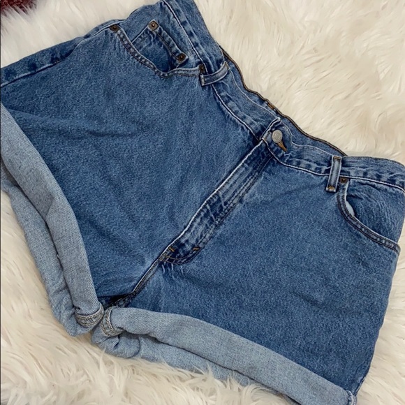 Levi Jean shorts - Picture 2 of 5